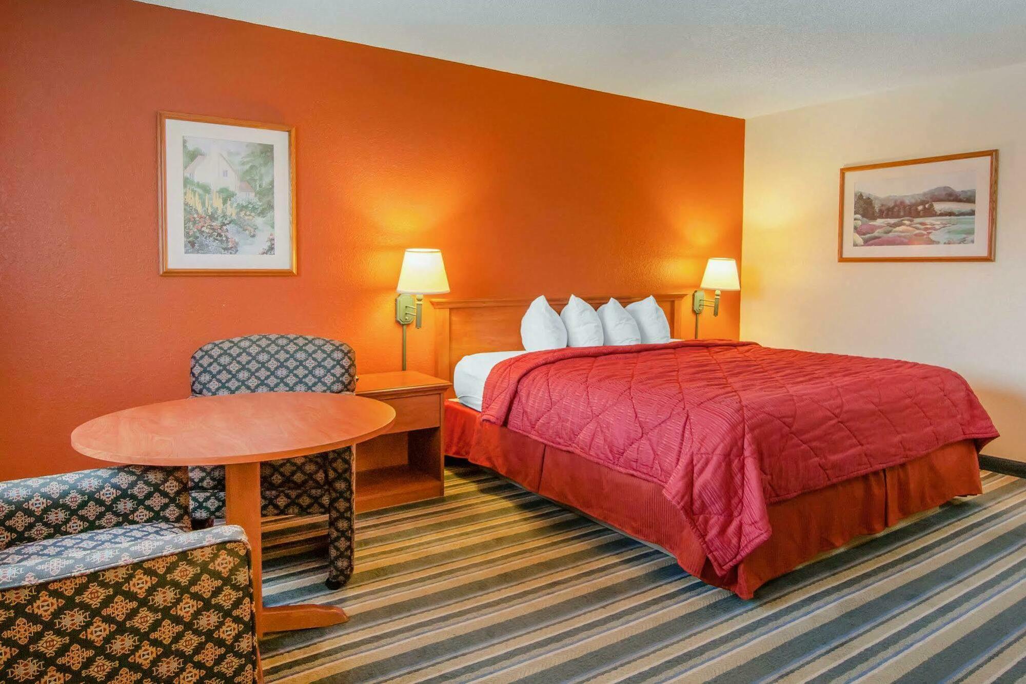 Hotel Quality & Airport Medford